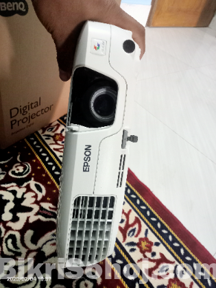 Projector Epson H312B